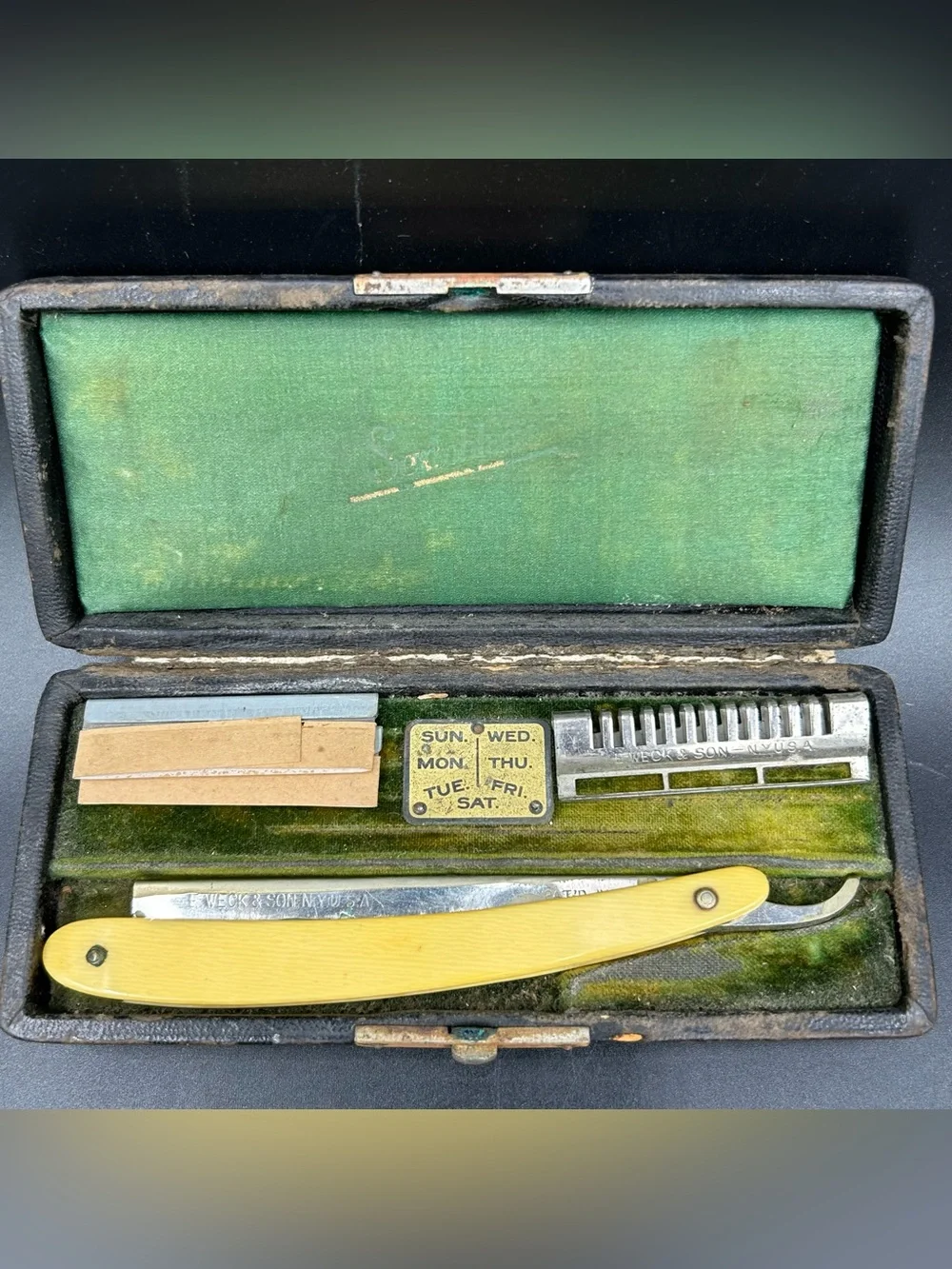 Vintage E Weck & Son Sextoblade Straight Razor Set Style B Case Extra Blades USA